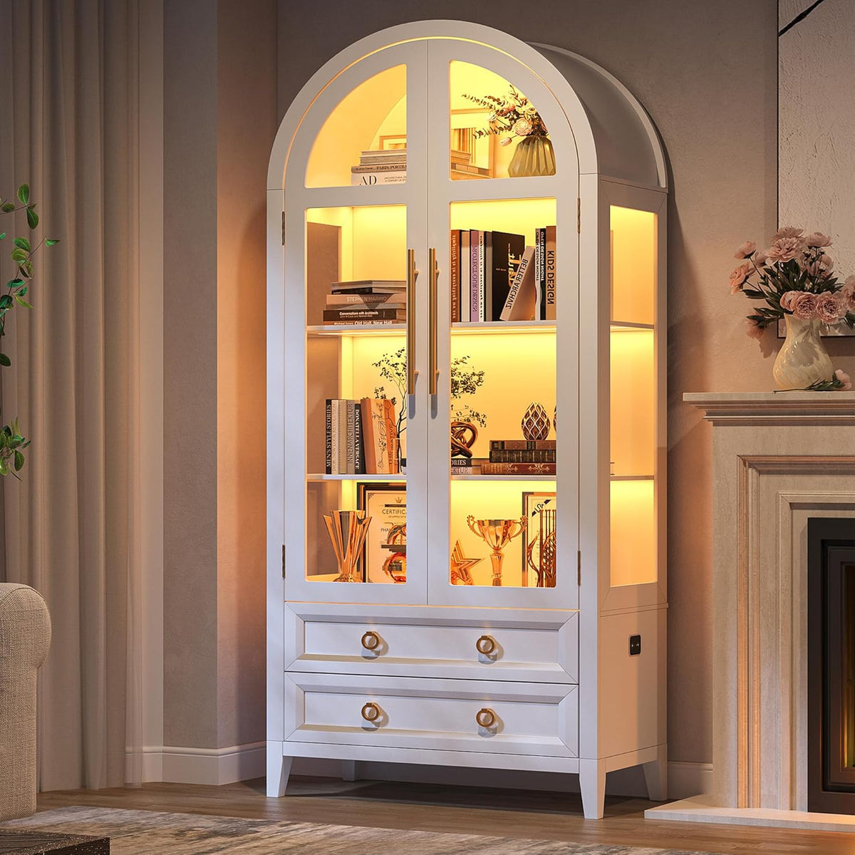 Vitrina de cristal arqueada LVSOMT con iluminación LED, mueble vitrina de 180 cm con puertas de cristal, vitrina curva con 4 estantes de exposición y 2 cajones, luz de 3 colores, vitrina de cristal y madera para salón y pasillo, blanco