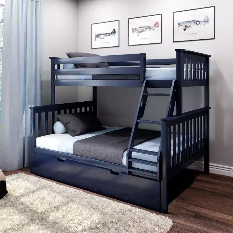 Litera de madera maciza Max & Lily, individual sobre matrimonial con nido de almacenamiento y escalera para niños