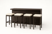 Juego de bar para exterior de resina trenzada con taburetes marrones y cojines beige