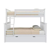Litera de madera maciza Max & Lily, individual sobre matrimonial con nido de almacenamiento y escalera para niños