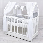 Set completo de cuna Baby Delux, cama casita de 60x120 cm, color blanco, con cajón, barrera anticaídas, colchón, ropa de cama y set de decoración (Prince Stars)