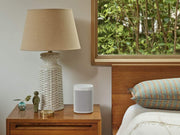 Altavoz inteligente Sonos One, blanco: altavoz Wi-Fi inteligente con control por voz de Alexa, Google Assistant y AirPlay: altavoz multisala para streaming de música ilimitado