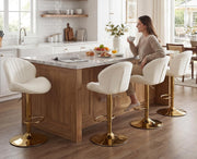Chairus Juego de 2 taburetes de bar giratorios, silla de bar de terciopelo ajustable en altura, taburetes de bar modernos para cocina con reposapiés, beige