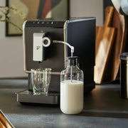 Cafetera automática Tchibo Esperto Pro con función One Touch para Caffè Crema, espresso y especialidades de café con leche, antracita