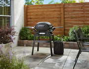 Barbacoa de gas Weber Q 2200N con mesas laterales y soporte compacto/parrilla para terrazas y balcones con quemadores de alto rendimiento, rejillas de hierro fundido vitrificado y encendido electrónico, negro medianoche