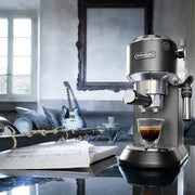 Cafetera espresso Delonghi Dedica Style EC685