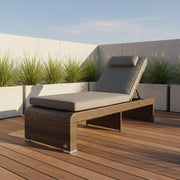 Tumbona de jardín RS Trade resistente a la intemperie de ratán, extra alta y extra ancha, también para personas mayores – XXL hasta 200 kg – con ruedas, tumbona de exterior con respaldo ajustable, marrón con cojín gris
