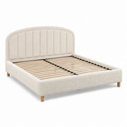 Cama tapizada moderna de 160 × 200 cm con tapizado de bouclé en color crema y somier de láminas de madera