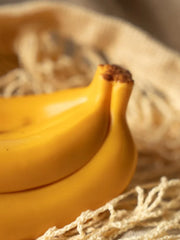 Vela con forma de plátano hecha de cera de soja y cera de oliva, 14 cm x 7 cm, 252 g