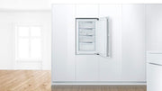 Congelador integrable Bosch GIV11ADC0 Serie 6, 95 kWh/año, 70 l, LowFrost, FreshSense, 72 x 56
