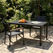 Mesa de jardín LIFERUN 110x70 cm con marco de aluminio - Mesa de balcón rectangular de WPC para 4-6 personas, mesa de terraza resistente a la intemperie y a los rayos UV, mesa de comedor exterior moderna con aspecto de madera, negro