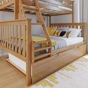 Litera de madera maciza Max & Lily, individual sobre matrimonial con nido de almacenamiento y escalera para niños