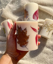 Vela de pilar de cera de soja con hojas de otoño, decoración otoñal, 9x7,5 cm