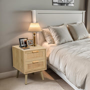 Finnhomy Juego de 2 mesitas de noche, mesas auxiliares con 2 cajones decorados a mano en ratán, de madera, con almacenamiento para dormitorio, natural