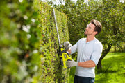 RYOBI - Cortasetos Inalámbrico 18V One+ RHT184520 – Hoja de 45 cm, Capacidad de 18 mm, Batería de 2.0Ah y Cargador Incluidos – Ligero, Manejable, Ideal para Setos Medianos
