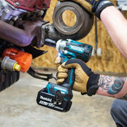 Atornillador de impacto a batería Makita DTW300RTJ 18 V / 5,0 Ah, 2 baterías + cargador en MAKPAC
