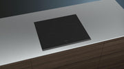 Siemens EQ211KAAB Set de horno empotrable iQ300, combinación de horno y placa integrable de 60 cm de ancho, precalentamiento rápido, esmalte brillante color granito, aire caliente 3D, zona para asados, negro