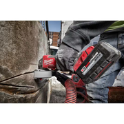 Esmeriladora angular inalámbrica M18 FUEL de 18V con motor sin escobillas de 4-1/2 pulg./5 pulg. con interruptor de paleta, dos baterías de 6.0 Ah y cargador