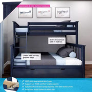 Litera de madera maciza Max & Lily, individual sobre matrimonial con nido de almacenamiento y escalera para niños