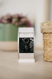 Somfy 1870469 - Pack de 2 cámaras de interior, cámaras con obturador motorizado, visión nocturna, detección de movimiento, gran angular, altavoz, micrófono, compatible con: Alexa, Google Home y Tahoma