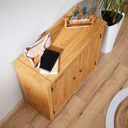 Cómoda CARO-Möbel Cancun, dos puertas, pino natural, madera maciza de pino, tiradores de metal, veteado de madera natural, cómoda para recibidor, armario de madera, mueble de comedor