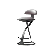 Taburete de bar de cuero beige elegante con estructura de metal dorado de lujo