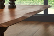 Mesa de comedor con borde natural SAM Spyro 140 x 80 cm, madera de acacia maciza en color natural, mesa de comedor con base de metal tipo araña en negro mate, tablero de 26 mm