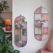 Florero de pared de vidrieras con patrón de tablero de ajedrez rosa y blanco, arte de jardín bohemio, lámina de cobre Tiffany