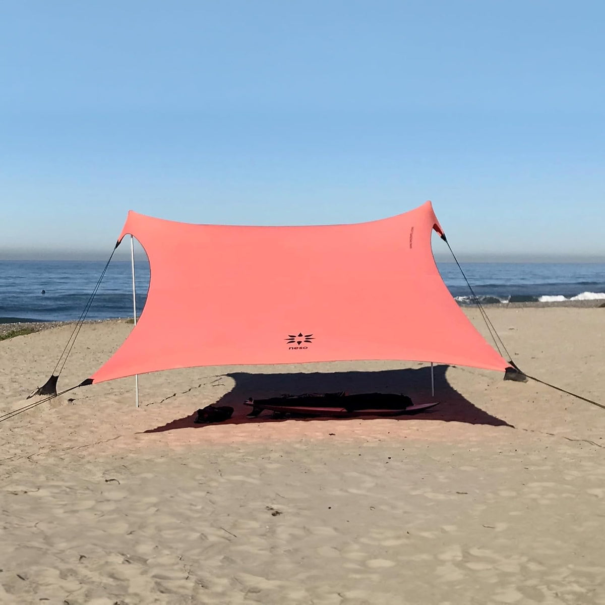 Tienda de playa gigante Neso Tents, 2,5 m (8 pies) de altura, 3,4 m (11 pies) x 3,4 m (11 pies), esquinas reforzadas y bolsillo refrigerador