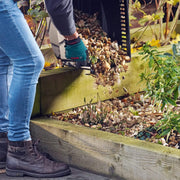Trituradora de turbina Bosch AXT 25 TC (2500 W; adecuada para madera y residuos de jardín duros; incluye guantes de jardinería; caja colectora integrada de 53 l; en caja de cartón) – Edición