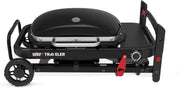 Barbacoa de gas Weber Traveler Compact con carro plegable y ruedas | Barbacoa portátil, parrillas de hierro fundido vitrificado, termómetro integrado en la tapa, quemador de 3,81 kW, 2065 cm² de superficie de cocción, negra