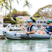 Kayak inflable de vinilo para 2 personas Intex Dakota K2 2025, con remos y bomba – Caja abierta