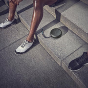 Bang & Olufsen Beosound A1 (2.ª gen.) – Altavoz Bluetooth portátil inalámbrico, resistente al agua IP67, sonido 360 grados, asistente de voz Alexa y manos libres, 18 horas de batería - Black Anthracite