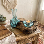 Jarrón de cristal sobre madera a la deriva con portavelas – Vidrio fundido sobre madera, decoración rústica de bosque, mini florero