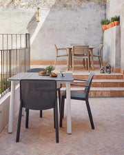 Mesa cuadrada Resol Noa para interior y exterior 90x90 | Jardín, terraza, balcón, salón, cocina, comedor | Diseño, ligera, versátil | 2-4 personas | Patas blancas - Sobre blanco
