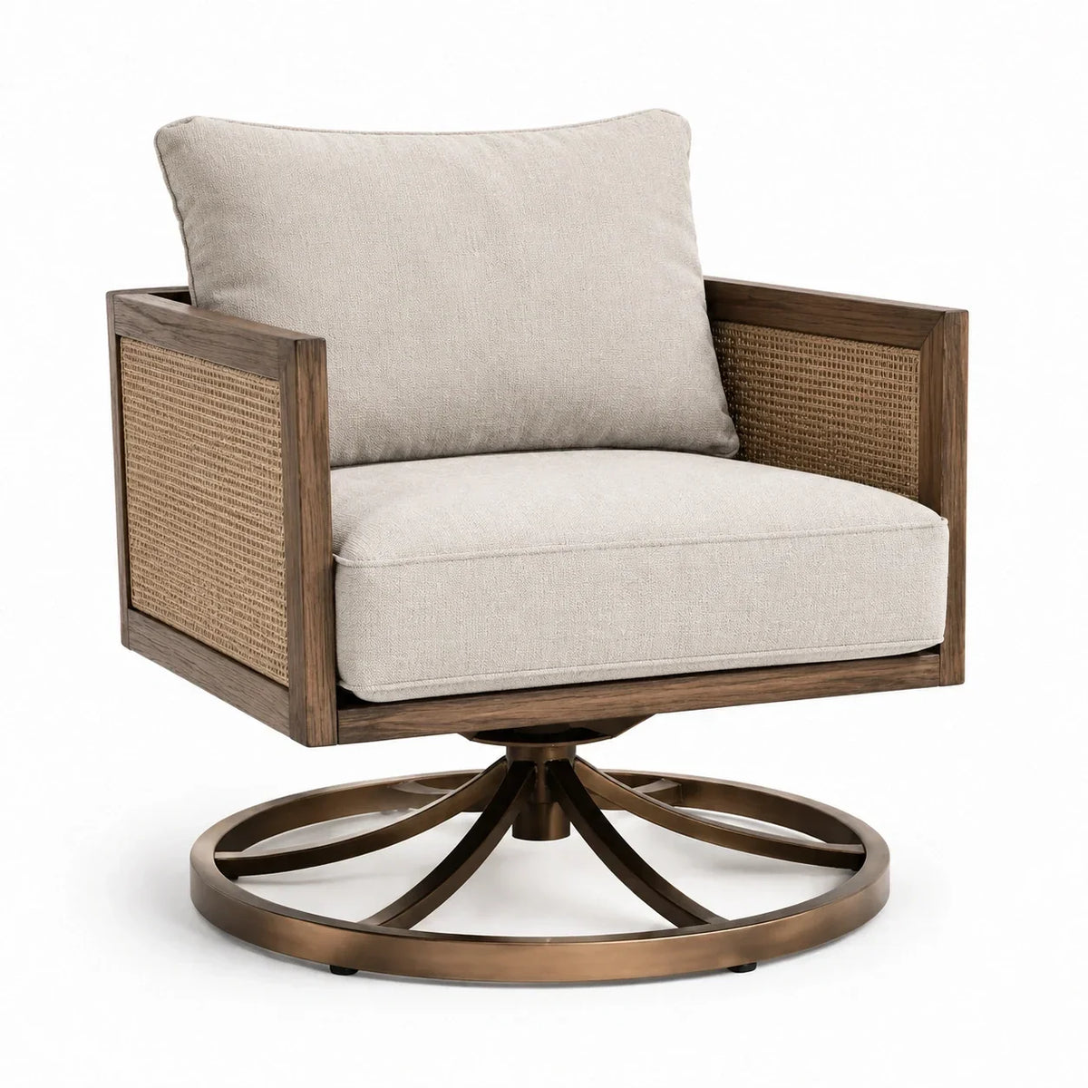 Sillón giratorio de tela con madera de nogal y base de metal, beige