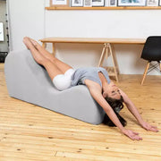 Avana Sleek Chaise Lounge para yoga - Fabricado en EE. UU. - Ideal para estiramientos, relajación, ejercicio y más, 60 pulgadas de largo x 18 pulgadas de ancho x 26 pulgadas de alto, gris claro