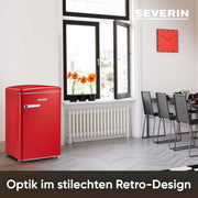 Mininevera retro SEVERIN, incluye opción de refrigeración que ahorra espacio, 2 estantes de altura ajustable, compartimento congelador integrado, extremadamente silenciosa - 37 dB, capacidad útil de 108 L, rojo, RKS 8830