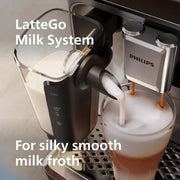 Cafetera espresso premium, 12 cafés fríos/calientes, sistema LatteGo, molinillo cerámico, cromo negro