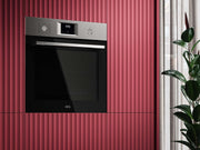 Horno empotrable AEG – Serie 5 Aire caliente circular: resultados de cocción uniformes en 3 niveles – Autolimpieza por pirólisis – 25 programas automáticos – Pantalla táctil LED – Calentamiento rápido – Negro – BPE53516AB