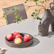 sweeek - Mesa de jardín extensible de aluminio + 10 asientos de aluminio y textileno antracita. 8 sillas. 2 sillones. 10 plazas. 290 x 100 x 75 cm