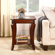 Mesa auxiliar cuadrada de alta gama con tablero de cristal templado, mesa auxiliar estilo granja con estante, mesa esquinera de salón con patas de madera tallada, 60.5 cm de altura, color cerezo CJZ-A1168-GT