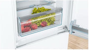 Frigorífico combi Bosch KGN36NWEA Serie 2, 186 x 60 cm, 215 L de refrigeración y 87 L de congelación, NoFrost: nunca más tendrá que descongelar, iluminación LED para una distribución uniforme de la luz