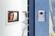 LEGRAND, Easykit Essential 367915 Kit de videoportero con conexión de 2 hilos, monitor a color de 7" y cámara gran angular 1/2, kit para vivienda unifamiliar, ampliable, fuente de alimentación empotrada en línea,