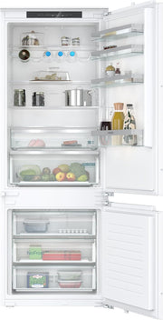 Siemens KB96NVFE0 iQ300, Frigorífico combinado encastrable XXL inteligente, nicho de 194 x 71 cm, 285 L refrigeración + 98 L congelación, Fabricado en Alemania, noFrost, hyperFresh para mayor frescura, muy silencioso, bisagra plana