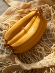 Vela con forma de plátano hecha de cera de soja y cera de oliva, 14 cm x 7 cm, 252 g