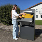 Metzler Paketbox draußen groß XXL, Briefkasten mit Paketfach in Anthrazit RAL7016, Paketbriefkasten, Standbriefkasten, Paketkasten, Personalisiert Edelstahl Namensschild Gravur, rostfrei - Bispo Max 2
