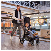 Silla de paseo hauck con bandeja para aperitivos y portavasos, Shop N Care Grey | Con función de reclinado desde el nacimiento hasta los 22 kg, protección UV 50+, silla de paseo de plegado compacto, ruedas de EVA a prueba de pinchazos, cesta grande