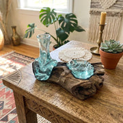 Jarrón de cristal sobre madera a la deriva con portavelas – Vidrio fundido sobre madera, decoración rústica de bosque, mini florero