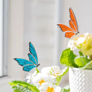 Estaca de jardín de mariposa de vidrieras, decoración colorida de primavera